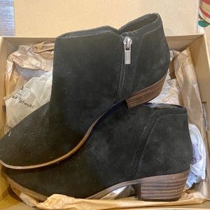 NWT black suede Lucky Booties